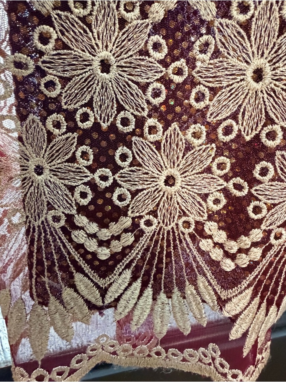 ✨ Vintage Sung USA Burgundy Gold Metallic Lace Gown – Size M – Made in USA ✨ - Picture 10 of 16